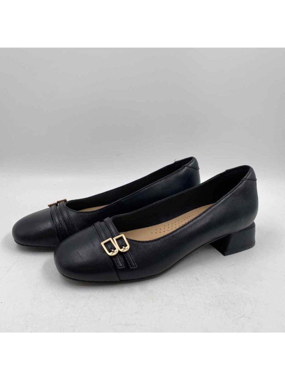 Clarks Women's Shoe Size 7 Black Solid Dress Shoes